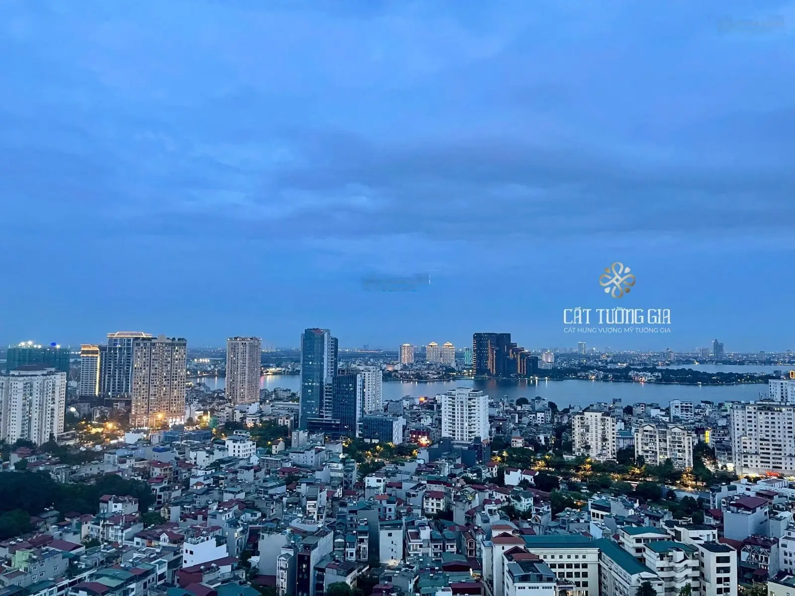 Bán căn hộ penthouse toà chung cư Kosmo diện tích 168m2 thiết kế 3pn2wc