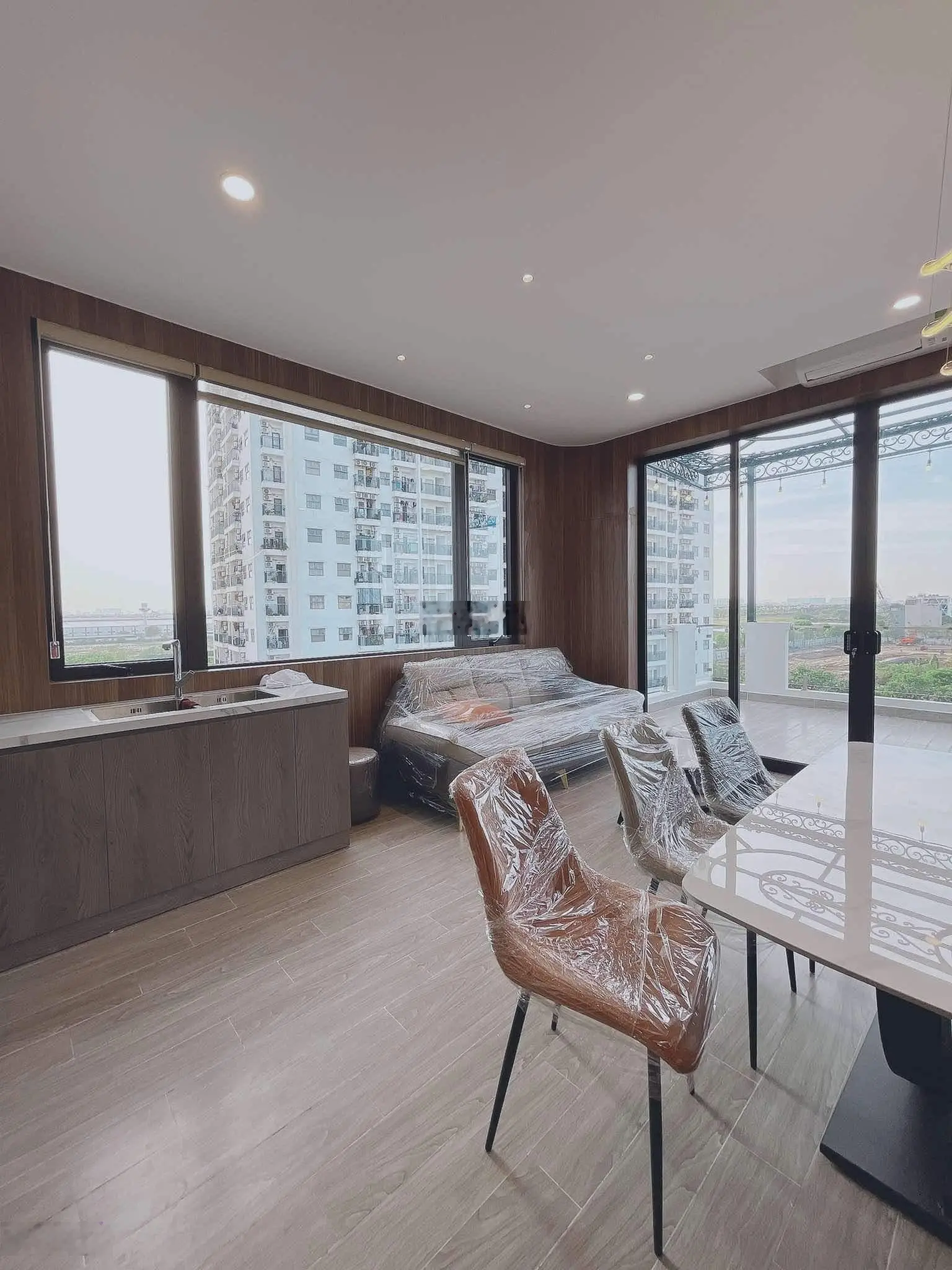 Hoa hậu phúc lợi bề thế - 7 tầng , thang máy , lô góc , full nội thất cao cấp , 3 ô tô tránh