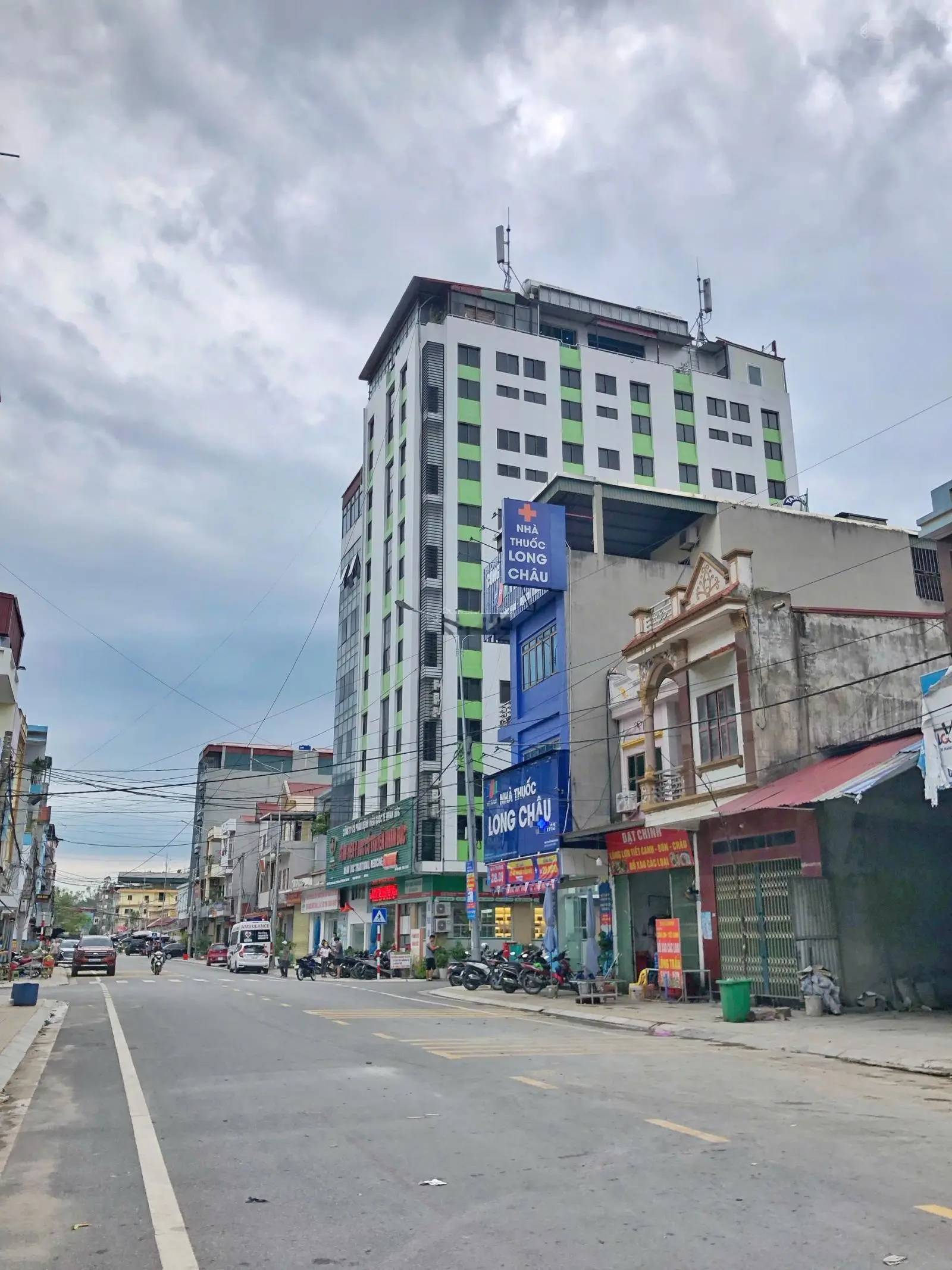 Bán nhà đẹp giãn dân Lãm Làng kinh doanh được giá chỉ hơn 5 tỷ