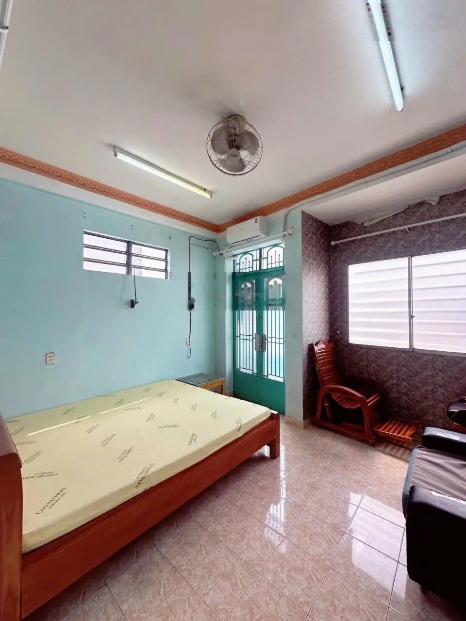 Bán nhà Lạc Long Quân 6 tầng ôtô đậu cửa kề bên chợ vải Tân Bình gần sân bay Tân Sơn Nhất 7,2 tỷ!