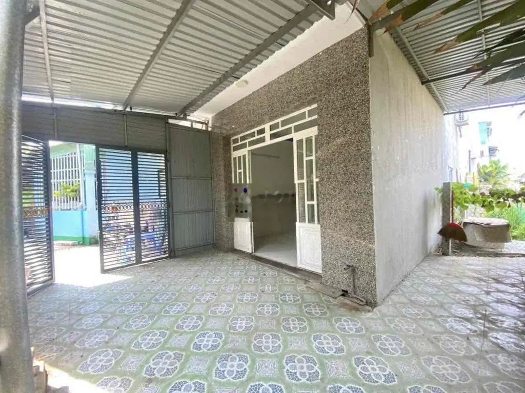 Nhà 1 Lầu Có Sân Rộng, 2PN 2WC Nhà Ngay Ngã Ba Tân Kim. Sổ Hồng Riêng