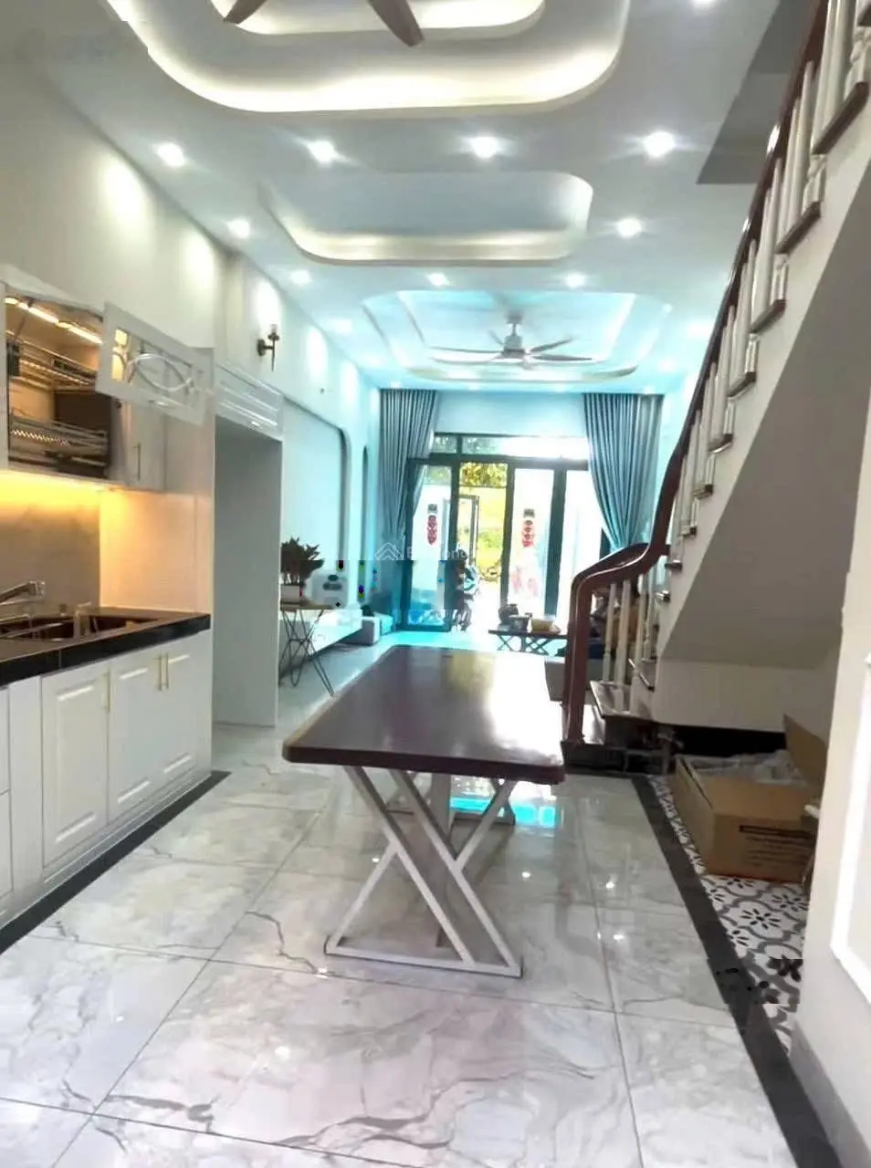 Chủ gửi nhà 1 trệt 2 lầu đối diện Vinhomes Q9 DT 52m2 SHR nằm đường Nguyễn Xiển hiện đang cho thuê
