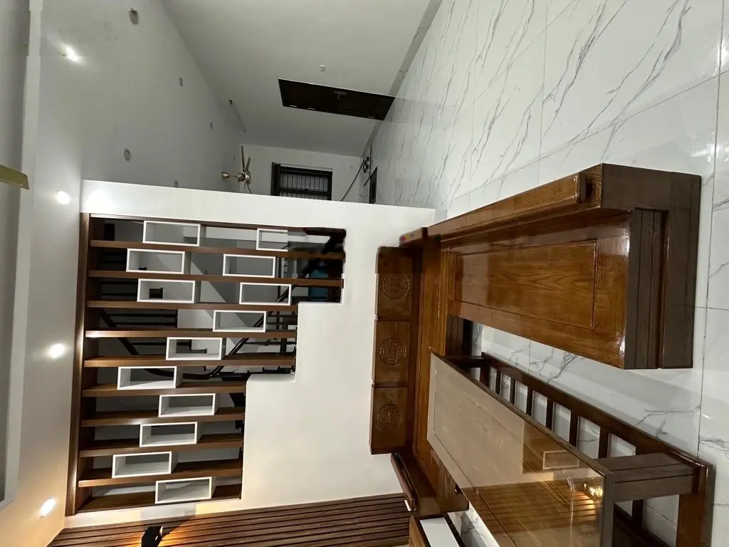 Bán nhà Đại Cát , 32m2 , mt3,7m . Nhà mới , thiết kế hiện đại , ôtô đỗ cửa . Giá chào 4,8 tỷ