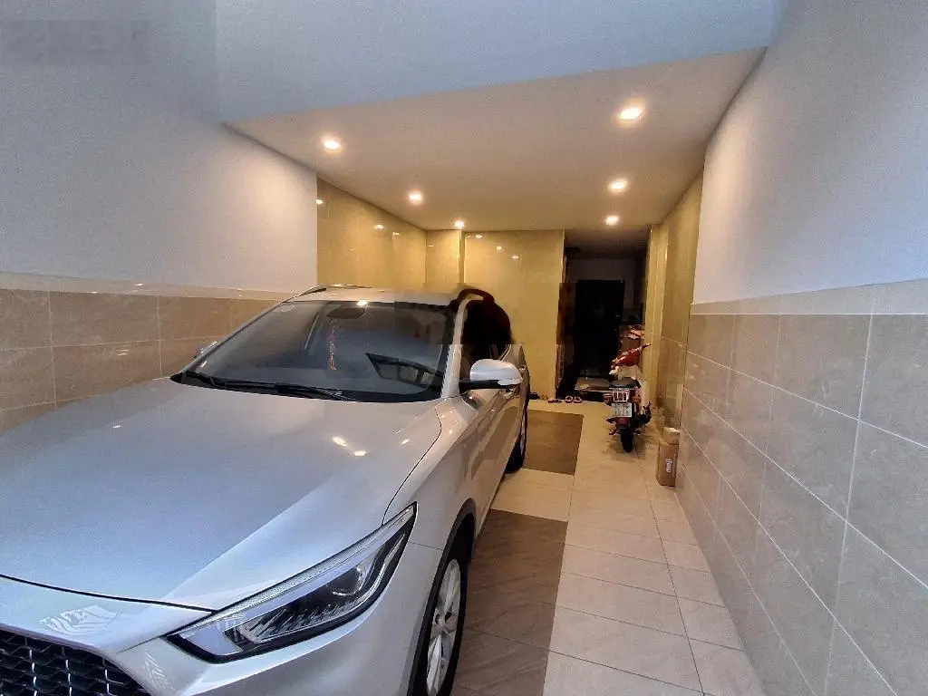 Bán nhà 95m2 mặt tiền đường 32m - phù hợp xây CHDV hoặc văn phòng cao cấp