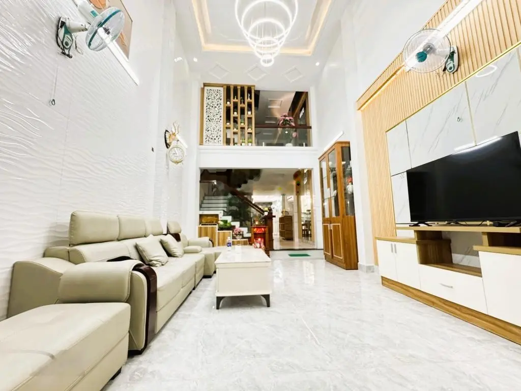Hẻm xe hơi - Hiệp Bình Chánh - Thủ Đức - 2 tầng - khu vực sầm uất - Gần Gigamall - 4.5 Tỷ TL