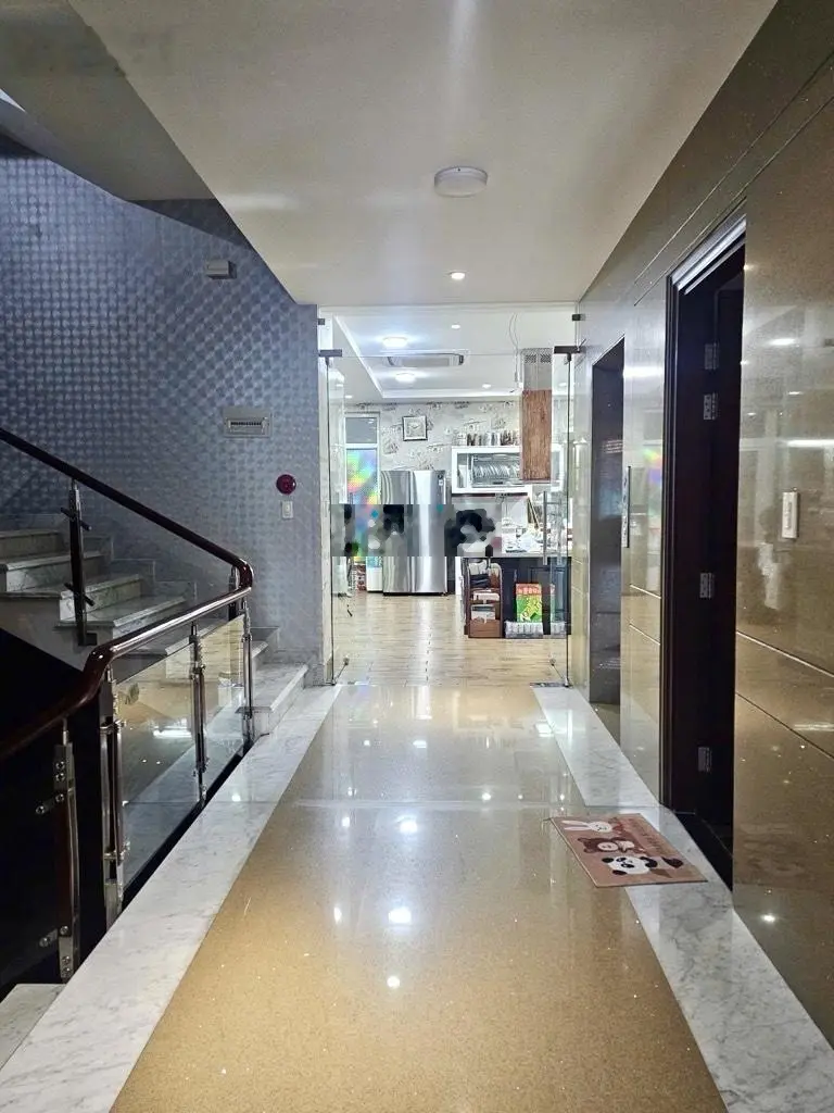 Biệt thự 7 tầng thang máy, 250m2 - hẻm 10m, kế bên Coopmart Nguyễn Kiệm