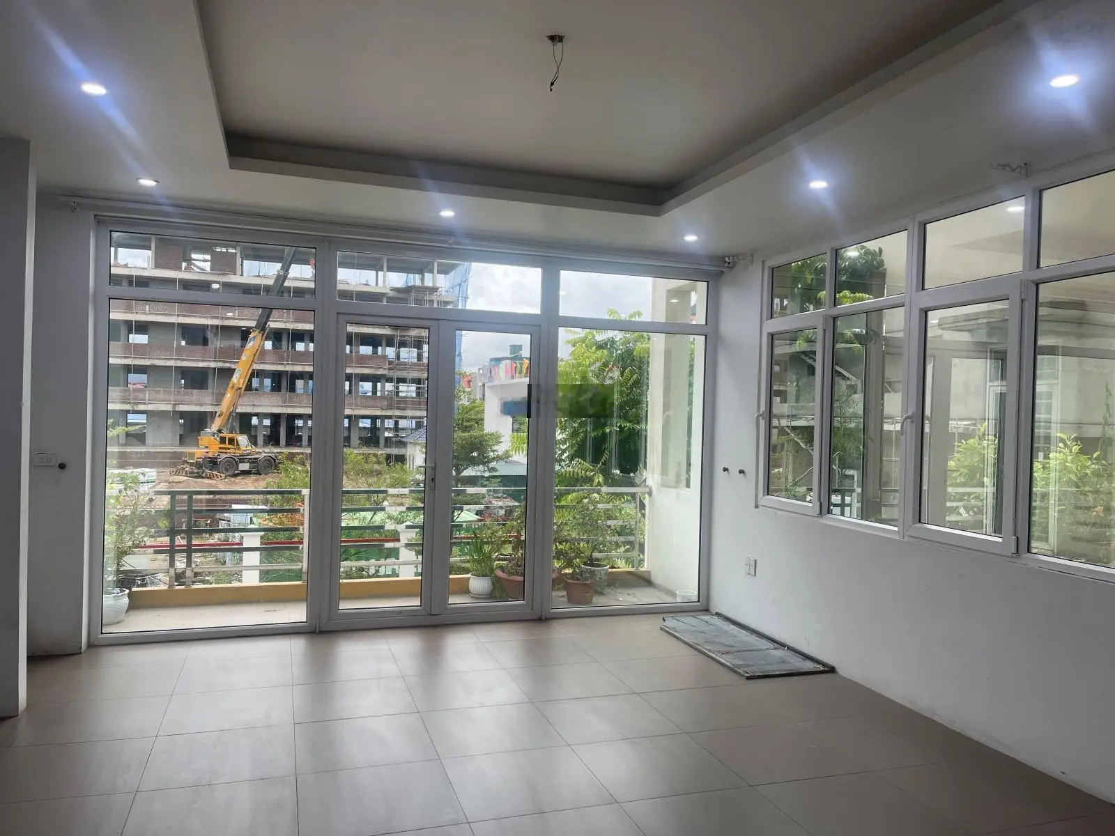 Bán nhà 4 tầng đối diện trường liên cấp Meri- Khu Vạn Phúc- Thanh Bình Tp Hải Dương.