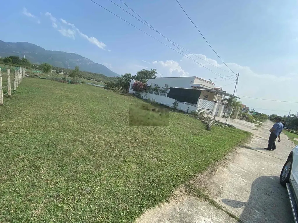 200m2 đất full thổ cư, đường xe hơi 8m, cách biển Dốc Lết 3km