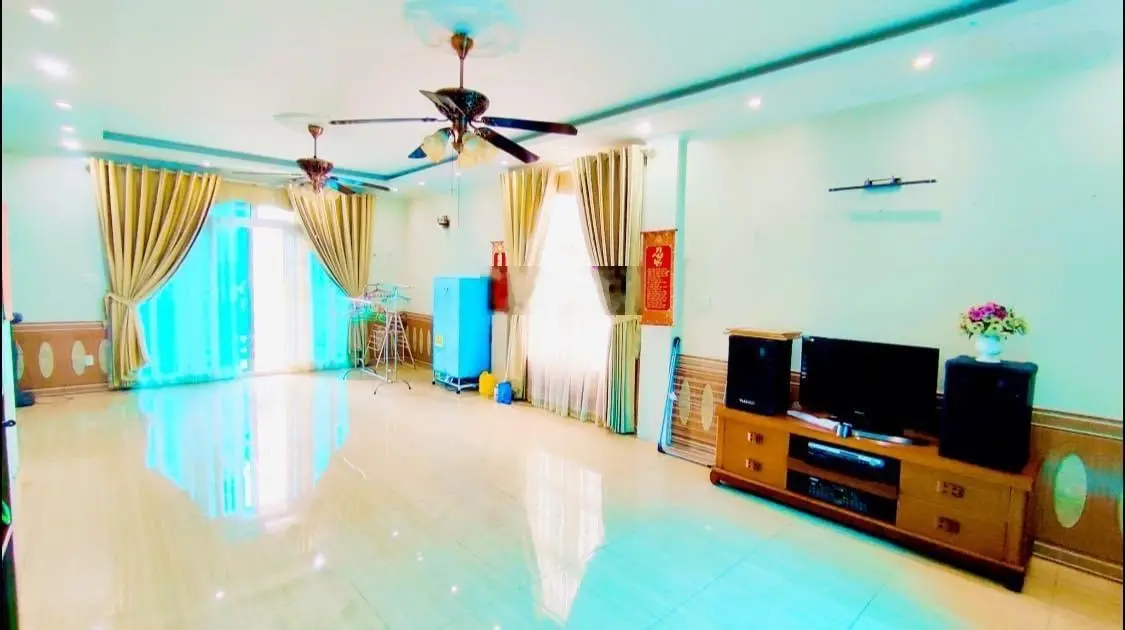 Bán nhà hoa hậu phố Láng Hạ - Đống Đa kinh doanh đỉnh, ô tô đỗ cửa nhà 42m2/6T/5m MT 10tỷ có TL