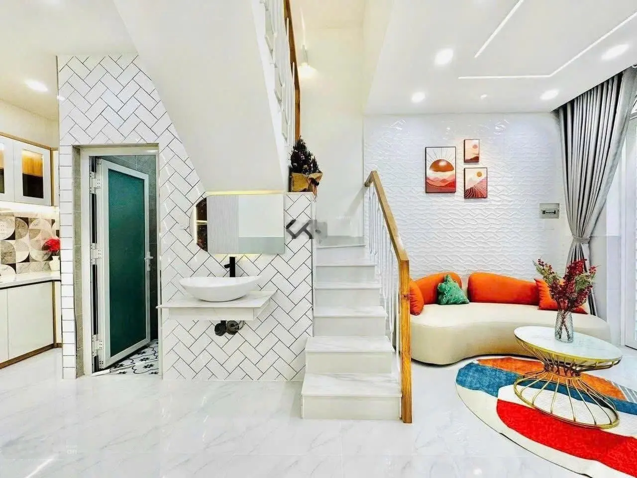 Kẹt tiền chủ bán gấp nhà Vườn Chuối, P.4, Quận 3 - SHR - 1,99 TỶ