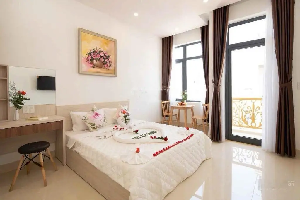 Siêu hot! Tòa căn hộ 5 tầng - 11 phòng ngay sát biển Mỹ Khê - doanh thu 70 - 80 tr/tháng