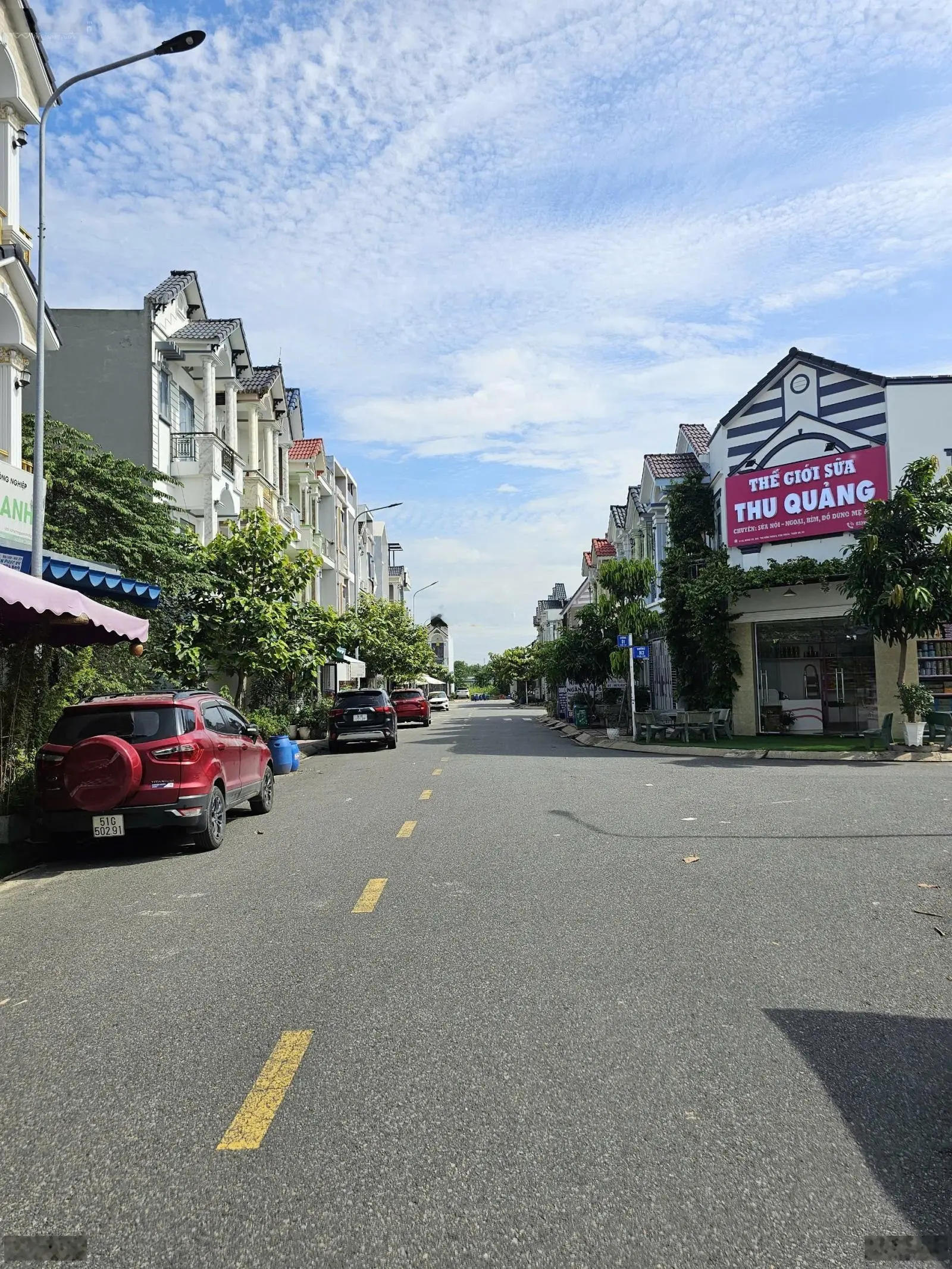 2 tỷ 8 Bán nhà 1 trệt 1 lầu KDC rẻ nhất gần chợ Phú Phong 200m, P.Bình Chuẩn, TP.Thuận An