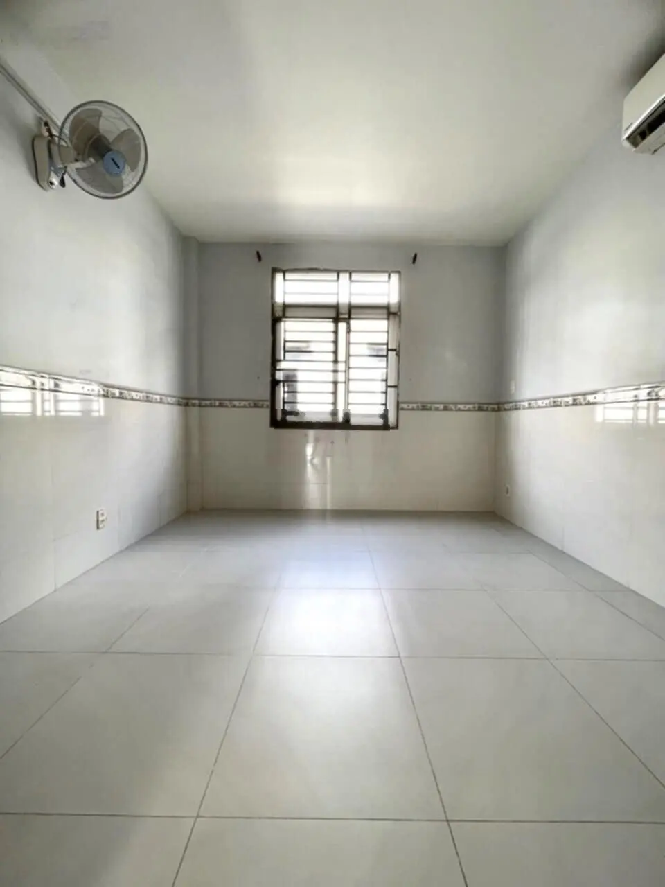 2 tỷ 680 triệu - sổ hồng riêng (đối diện công viên) hỗ trợ vay ngân hàng