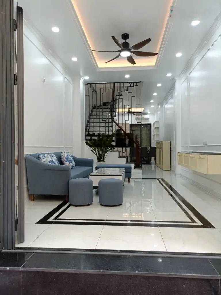 Phân lô khu đô thị Pháp Vân, Hoàng Mai, tiện ích an sinh không thiếu gì, ô tô quanh nhà