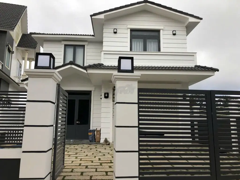 Villa sân vườn Nam Hồ 374m2 nở hậu đều 3 tầng đã hoàn công