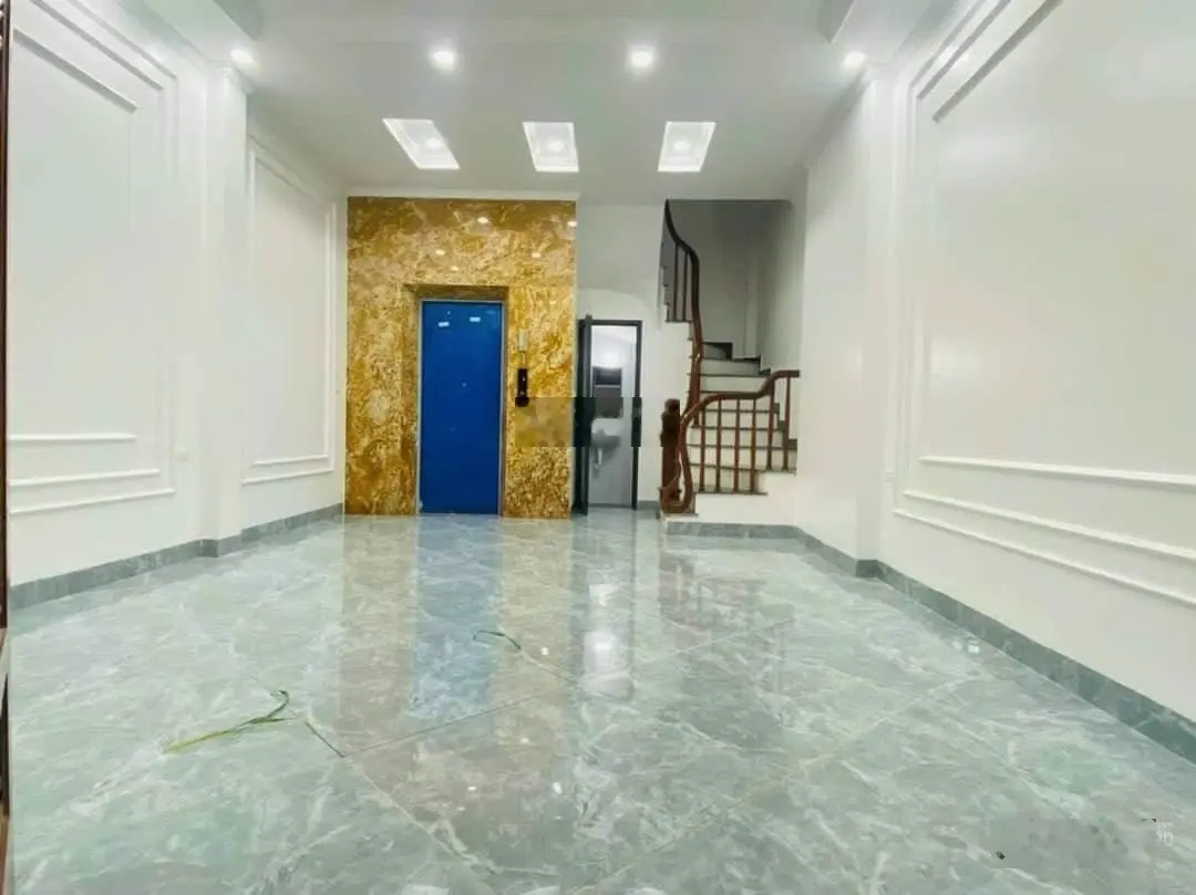 Tứ hiệp, thanh trì, sẵn 3 căn nhà mới kính koong, ô tô tải tránh, thang máy, kinh doanh siêu đỉnh