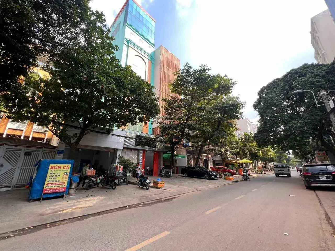 Chính chủ định cư cần bán gấp tòa nhà mặt tiền Hoàng Hoa Thám, Q. Tân Bình - DT: 6x30m - Giá 38 tỷ