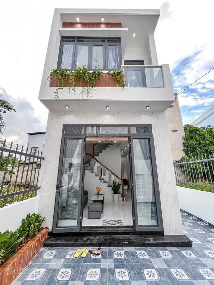 Cần bán nhà 1 trệt 1 lầu 3pn, tại bình chánh giá chỉ 1,75 tỷ