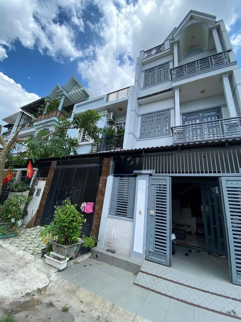 Bán nhà 5x15m 3 tầng gần chợ Đại Hải