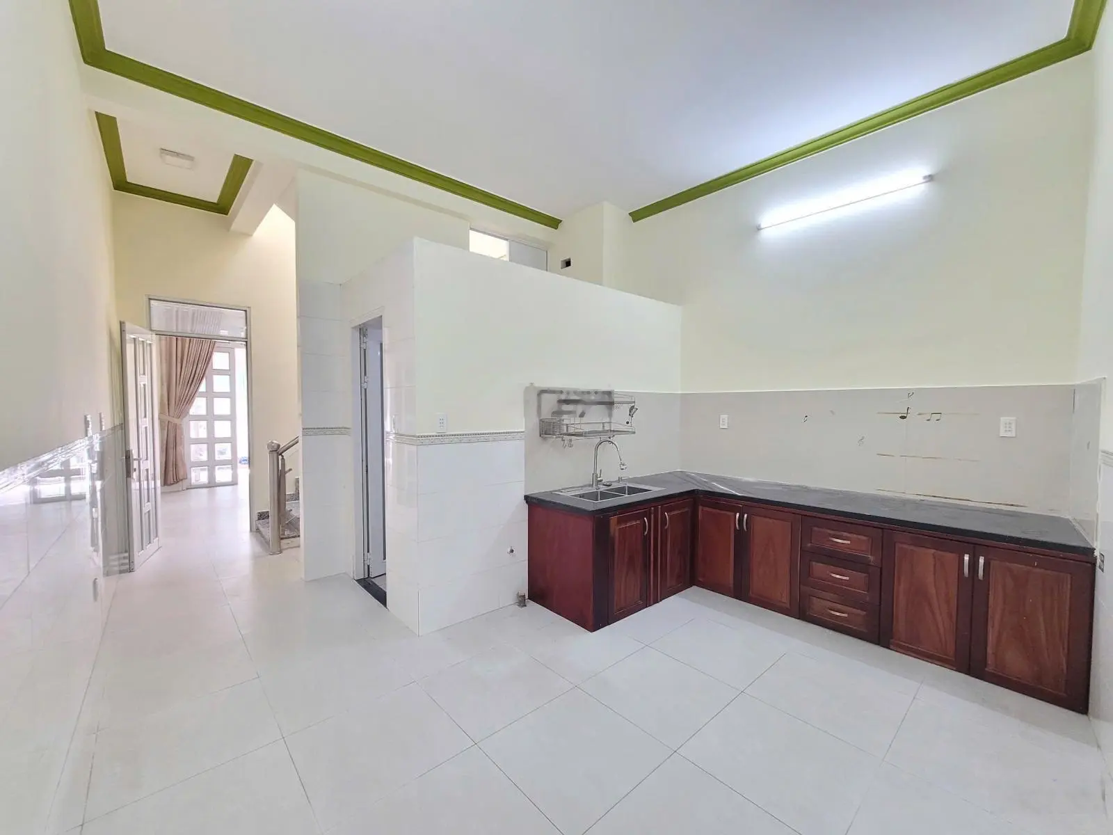 Bán nhà 1 trệt 1 lầu 71m2 3ty5 TL ngay trung tâm Dĩ An, cách đường Ngô Thị Nhậm 100m p. Dĩ An