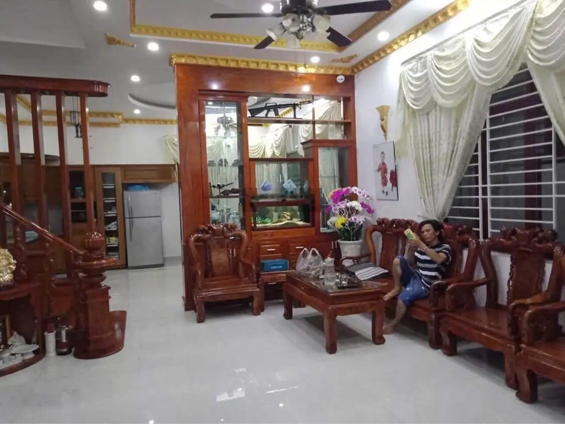 MT nội bộ KDC Gia Hoà 200m2 3 lầu mới bán gấp!!!