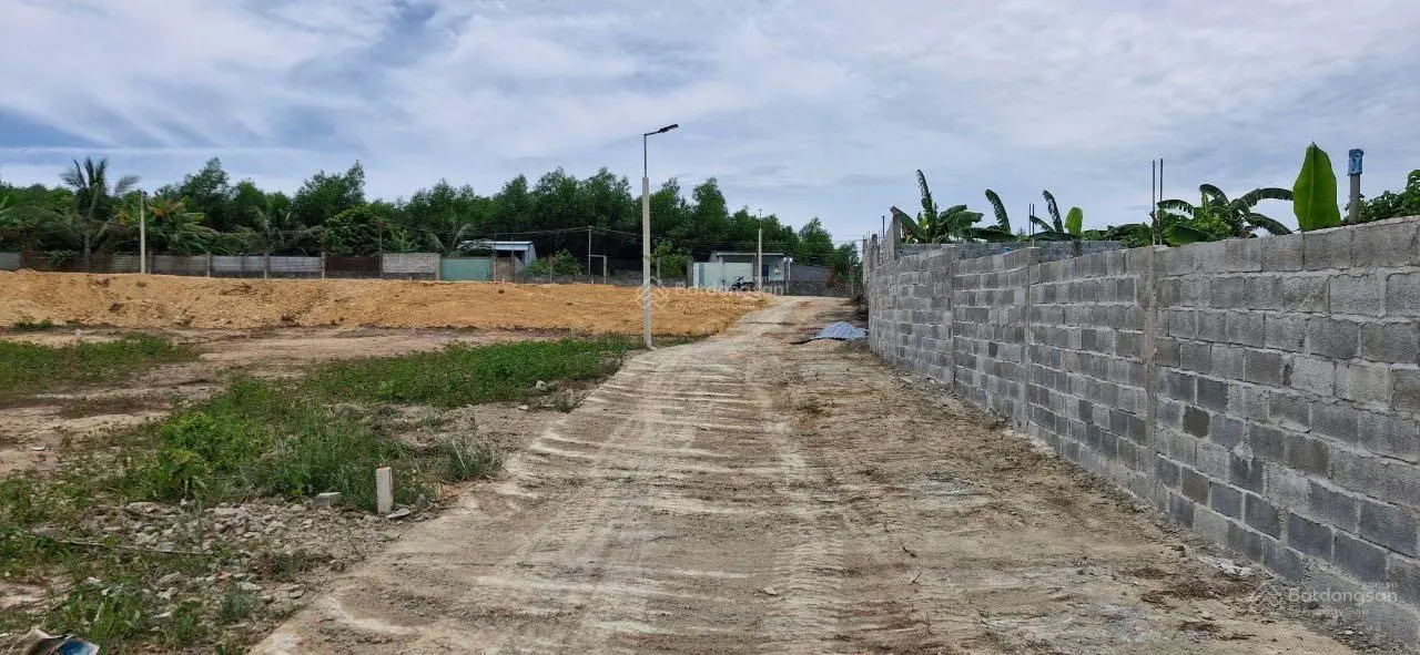 Chào bán lô 120m2 trung tâm Thôn Xuân Phú, Xã Hòa Sơn, đường oto tân nơi, giá thương lượng