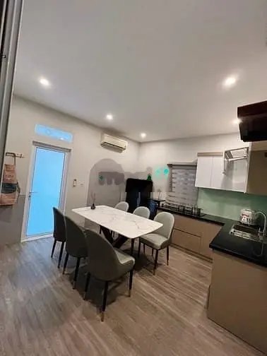 Bán nhà Phố Hồng Mai, kinh doanh, ngõ thông, 10m ô tô tránh, 5T, 3.9x