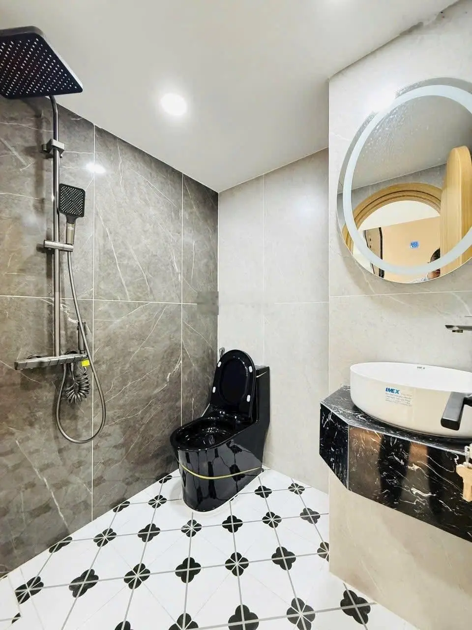 Bán gấp nhà Đ.Vạn Kiếp,P1,Bình Thạnh giá 3Tỷ250/68,4m cho thuê 22tr/tháng gần Coopmart Rạch Miễu