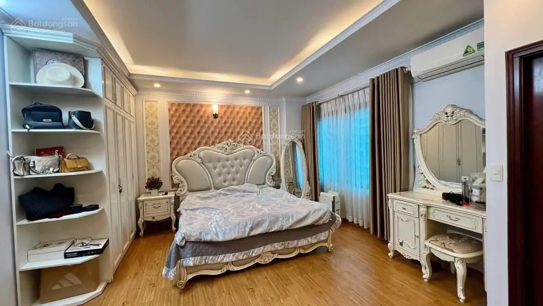 Bán nhà phạm văn đồng. 36m2 t2. 6 tầng, lô góc. gần phố, gần ô tô tránh. giá 7.7 tỷ