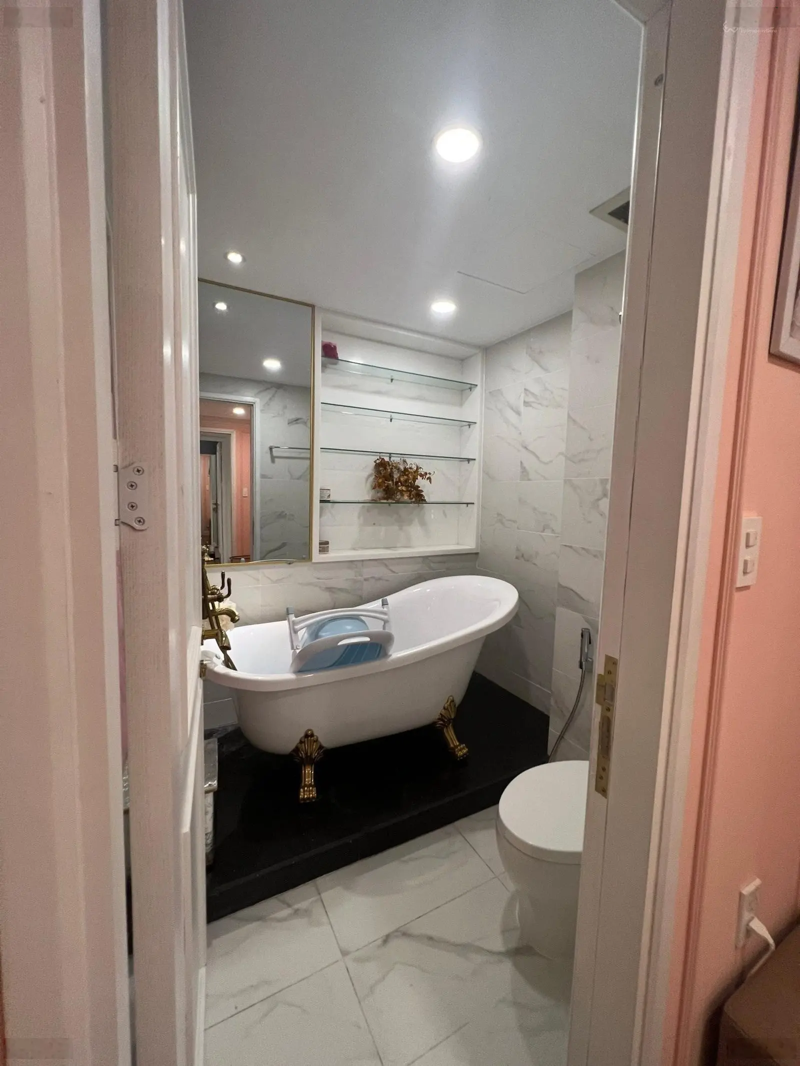 Bán căn Hộ Orchard Garden, 3PN, 100m2, căn góc, full nội thất, sổ hồng riêng, giá 7 tỷ 8