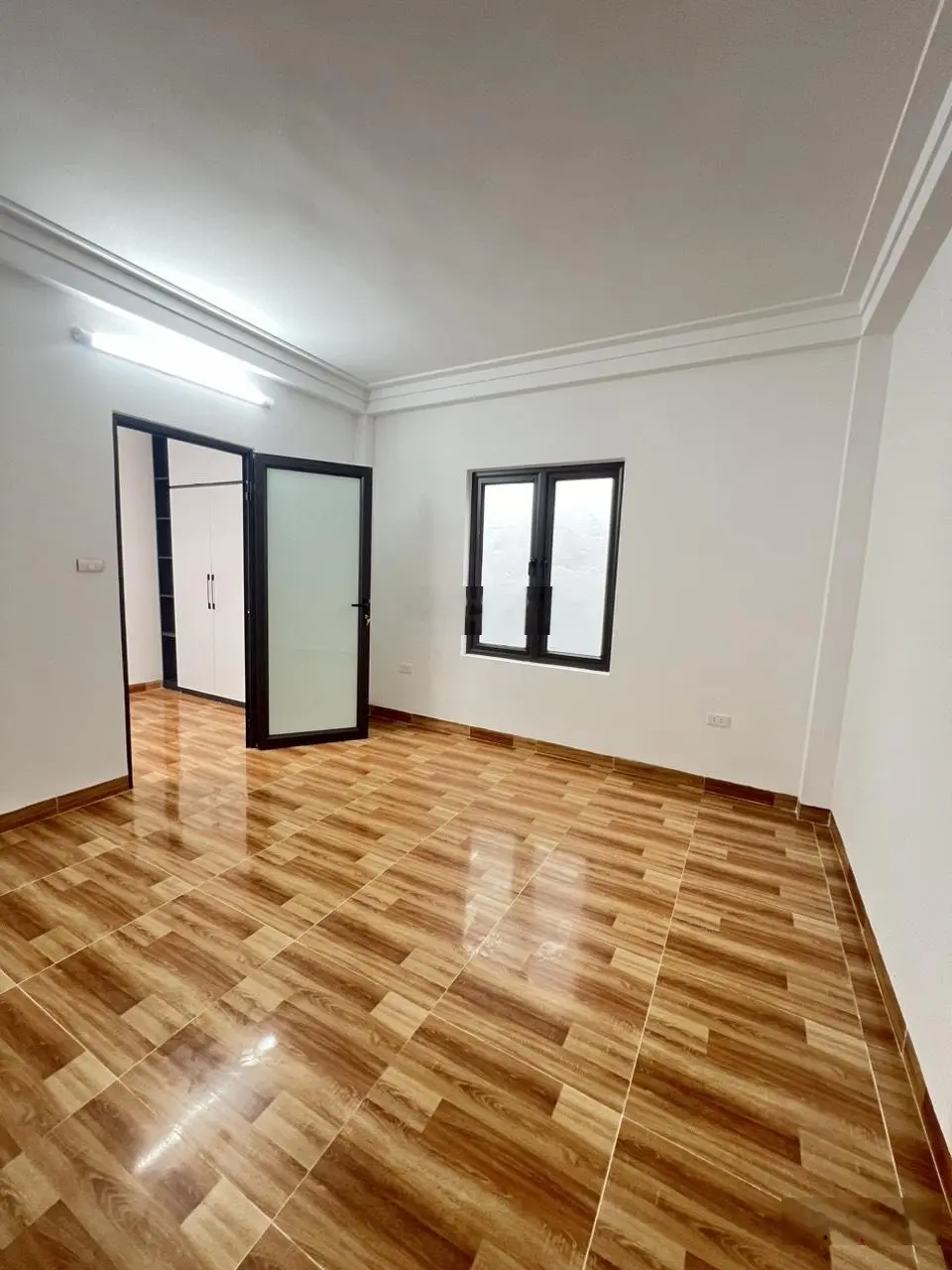 SIÊU PHẨM SIÊU ĐẸP ĐẠI TỪ - HỒ LINH ĐÀM - TIỆN ÍCH BẠT NGÀN - Ô TÔ 5 TẠ ĐỖ CỔNG - 1 BƯỚC RA PHỐ