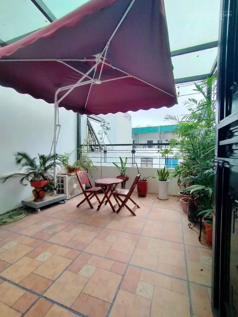 Bán nhanh căn nhà Bồ Đề ô tô đỗ cửa, dân xây