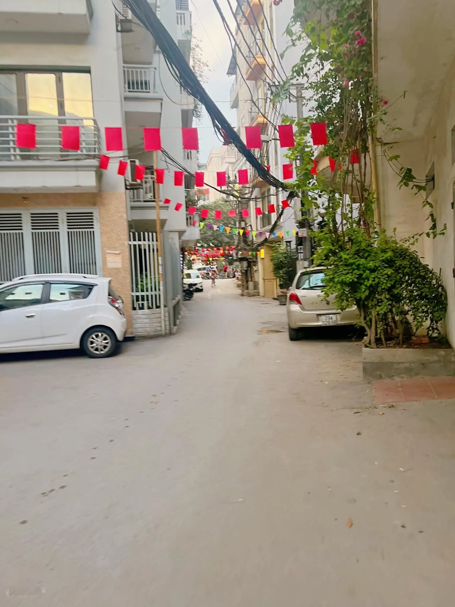Bán Nhà Trần Quý Kiên Cầu Giấy 38m-5 Tầng ,Phân Lô , Cách 5 Nhà Ra Ô Tô , Dân Xây , Đủ Nội Thất