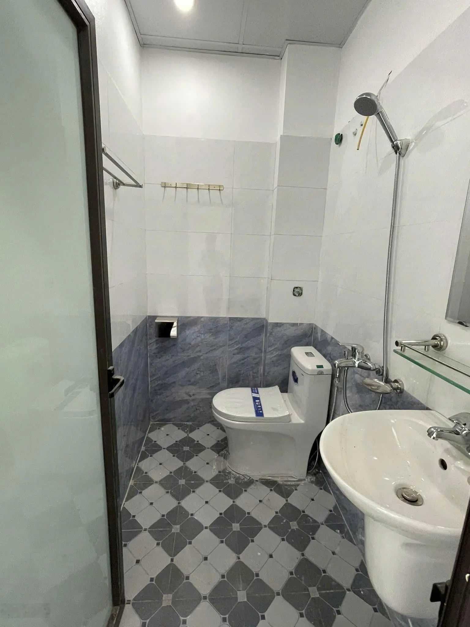 Cần tiền bán gấp ngõ ô tô - Yên Thành - Biên Giang gần ql6 - 400m ra đh tdtt - xây mới - ở ngay