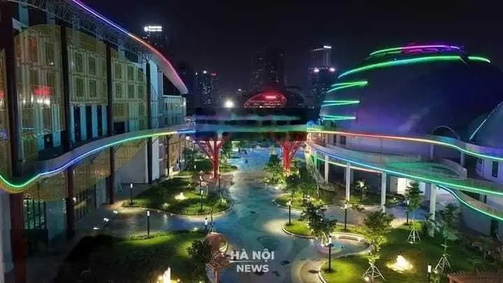 Bán căn góc 4 phòng ngủ view hồ Vinhomes Skylake, Phạm Hùng giá giảm sốc. LH 0983 786 ***