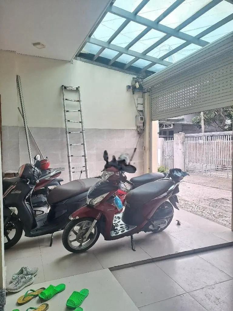 NHÀ 1/ HẺM 5M THÔNG GẦN ĐH NGUYỄN TẤT THÀNH - 100M2, NGANG 7M, 4 LẦU.