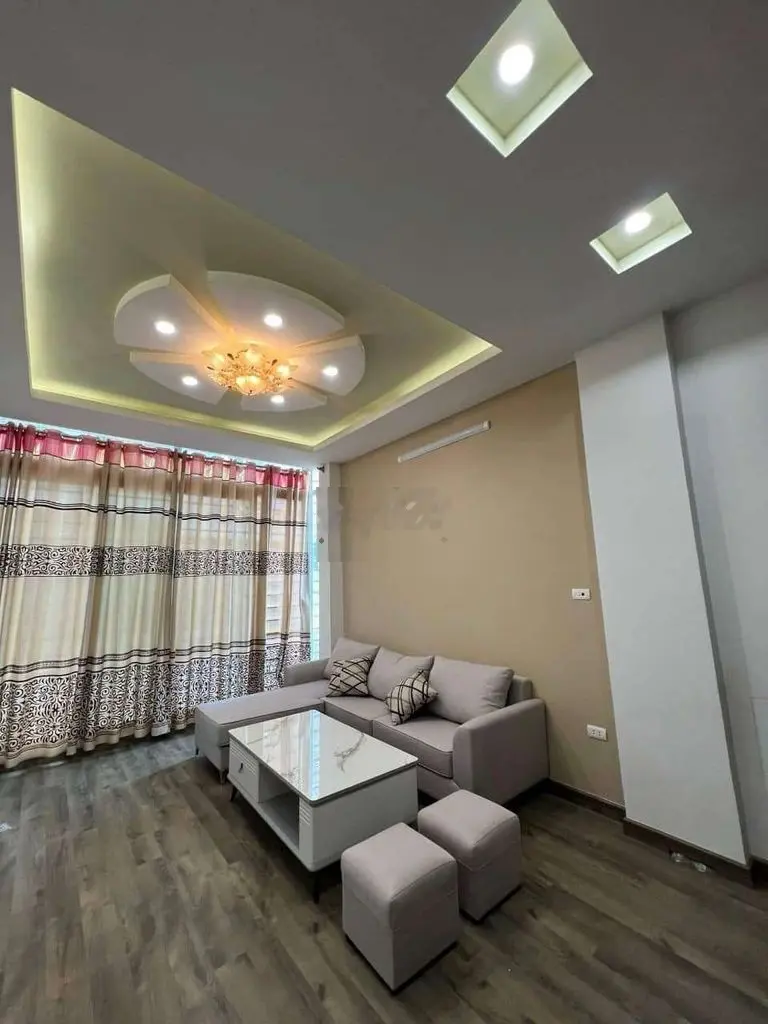 Bán nhà 6 tầng tại phố Nguyễn Khang, Cầu Giấy. Diện tích 45m2