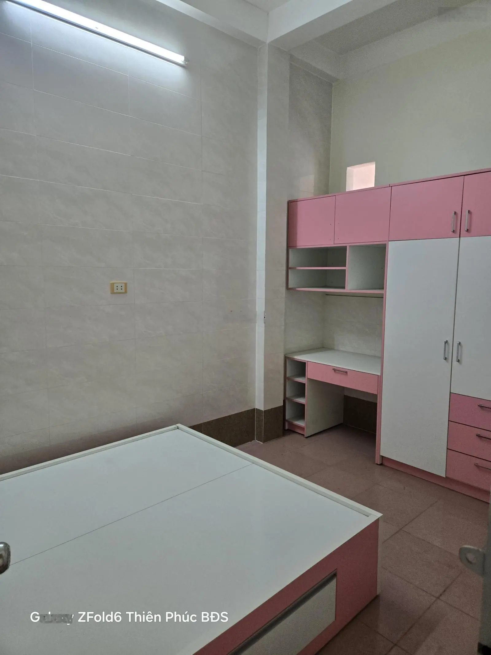 Nhà 3 tấm hoàn công MT đường D1,Tân Đông Hiệp, Dĩ An, giá chỉ 5,9 tỷ, 81m2.dts 148m.cho thuê 15 tr