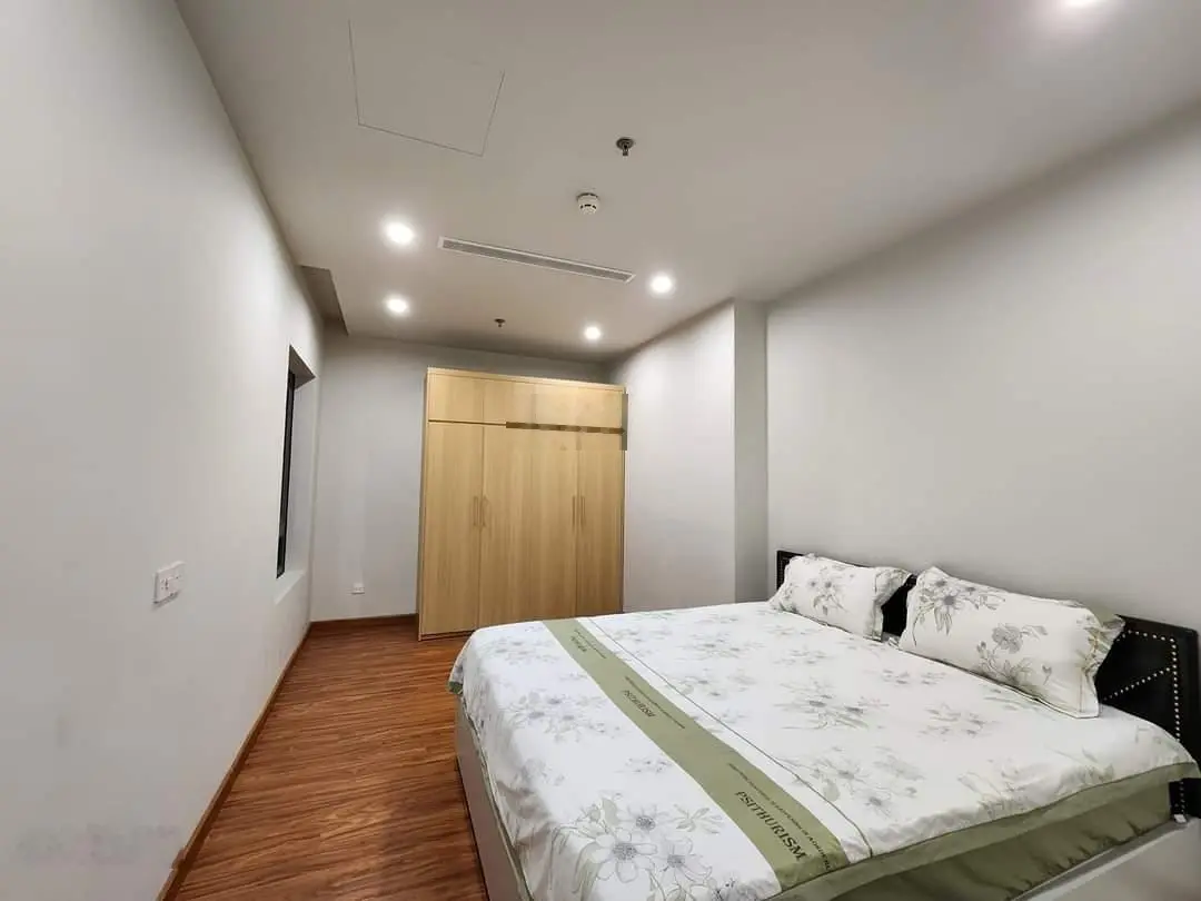 Tôi chính chủ, cần bán gấp căn hộ 3 phòng ngủ, căn góc, tầng đẹp, view thoáng mát, căn duy nhất.