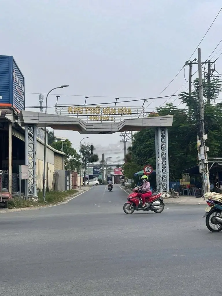 Cần bán miếng đất mt đường Võ Văn Ngân - thị trấn Đức Hòa