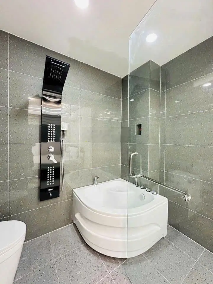 Bán nhà, Đ. Hoa Phượng Phường 2 Phú Nhuận, giá 3Tỷ390, DT 80m2, sổ riêng, LH 0896 465 ***