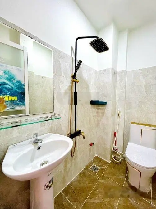 Chủ ngộp bán gấp nhà đường Lý Chính Thắng, P14, Q3 - SHR - 2 tỷ