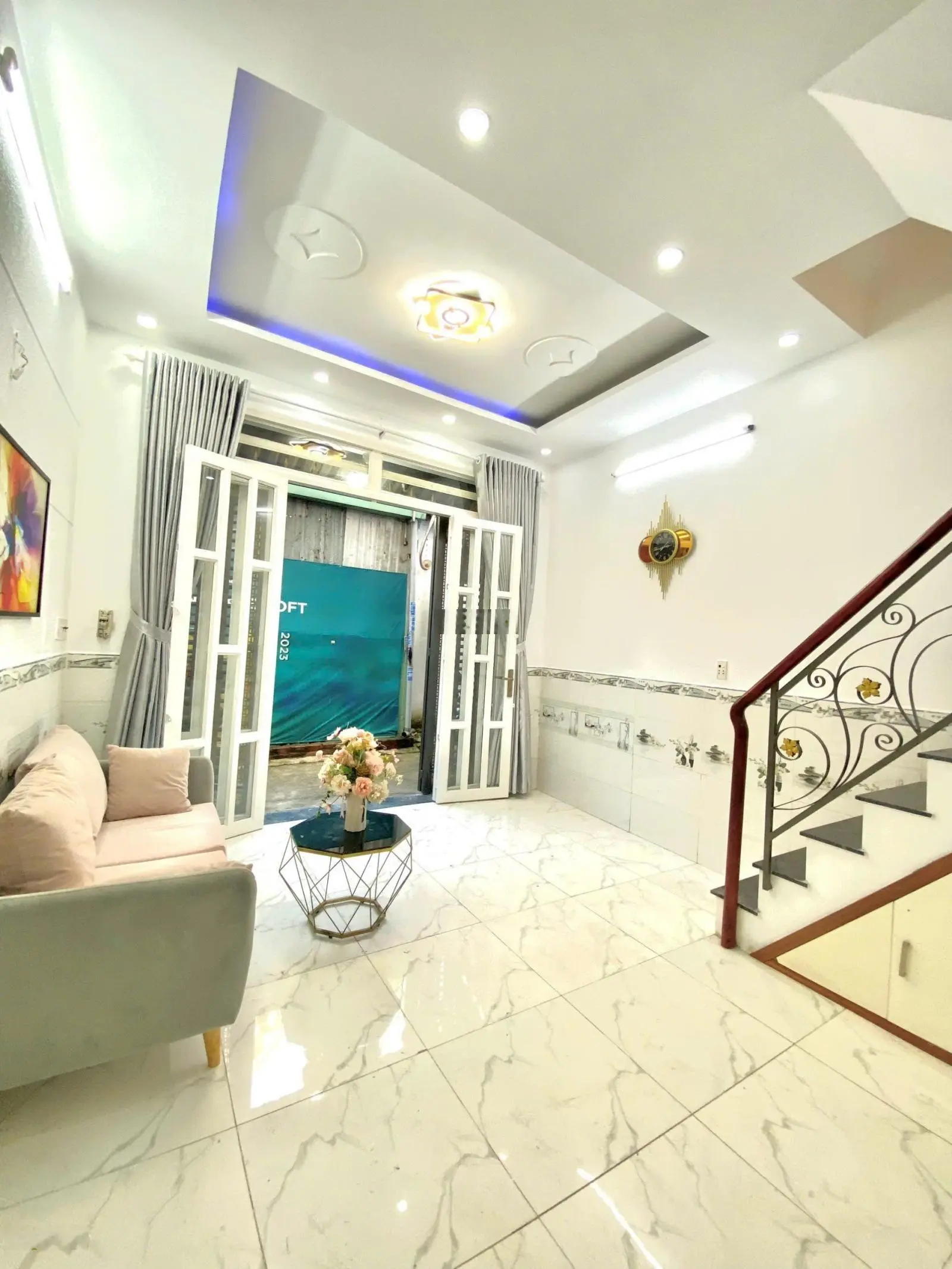 Nhà Bình Tân giá Bình Chánh chỉ 1 tỷ 680, tiện ích xung quanh đầy đủ, sẵn nội thất, thiết kế đẹp