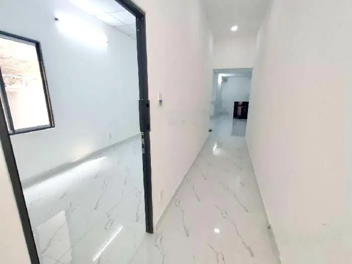 Nhà đẹp ở ngay 93m2 chỉ 4.8 tỷ - kế hoàng diệu 2, ngã tư thủ đức ga metro - p.linh trung