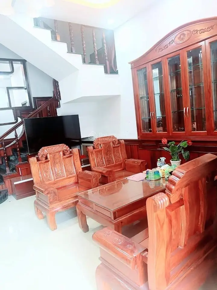 Nhà đẹp 3 tầng ngay chợ phước long b đỗ xuân hợp quận 9 - hẻm xe hơi 8m - nhỉnh 8tỷ thương lượng