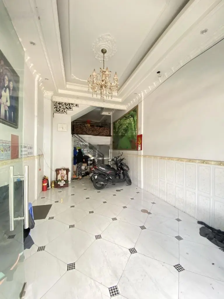 Bán nhà sát MT đường Nguyễn thị tần-chợ rạch ông p2 Q8(4,1x13)5 tầng,HXH giá 9,95 tỷ, pháp lý chuẩn