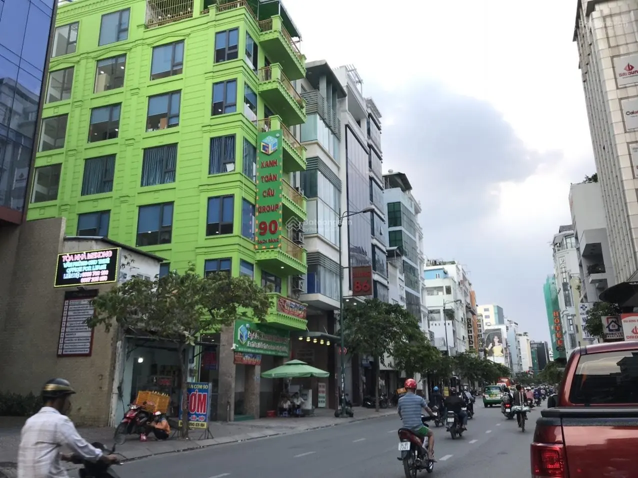 Bán building khu viP SB Tân Sơn Nhất ngay Cửu Long, TB 7.7x23m giá 37 tỷ hầm 7 tầng, 0941 732 ***