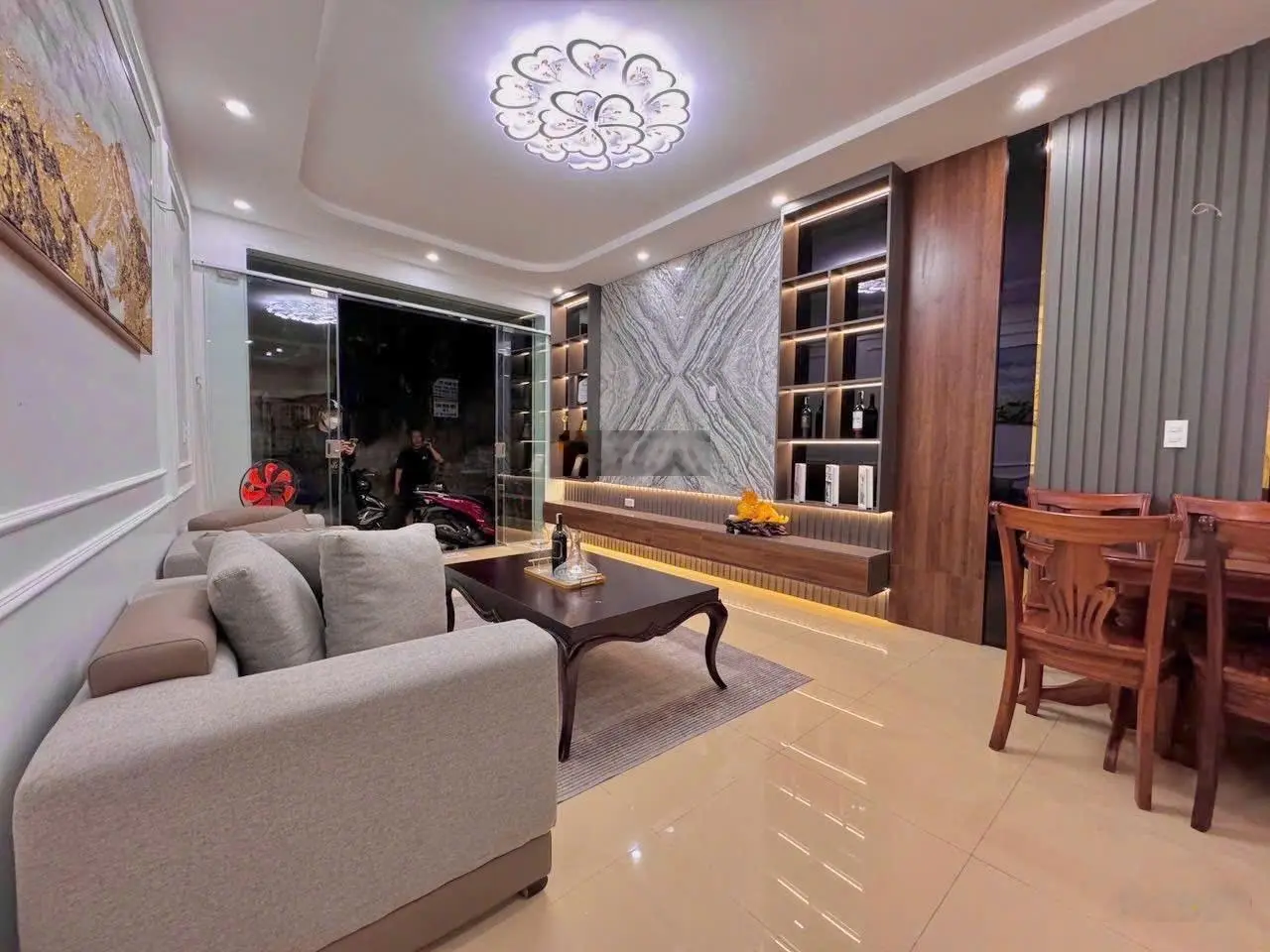 Bán nhà 3 tầng mặt ngõ phố Chợ Hàng cũ