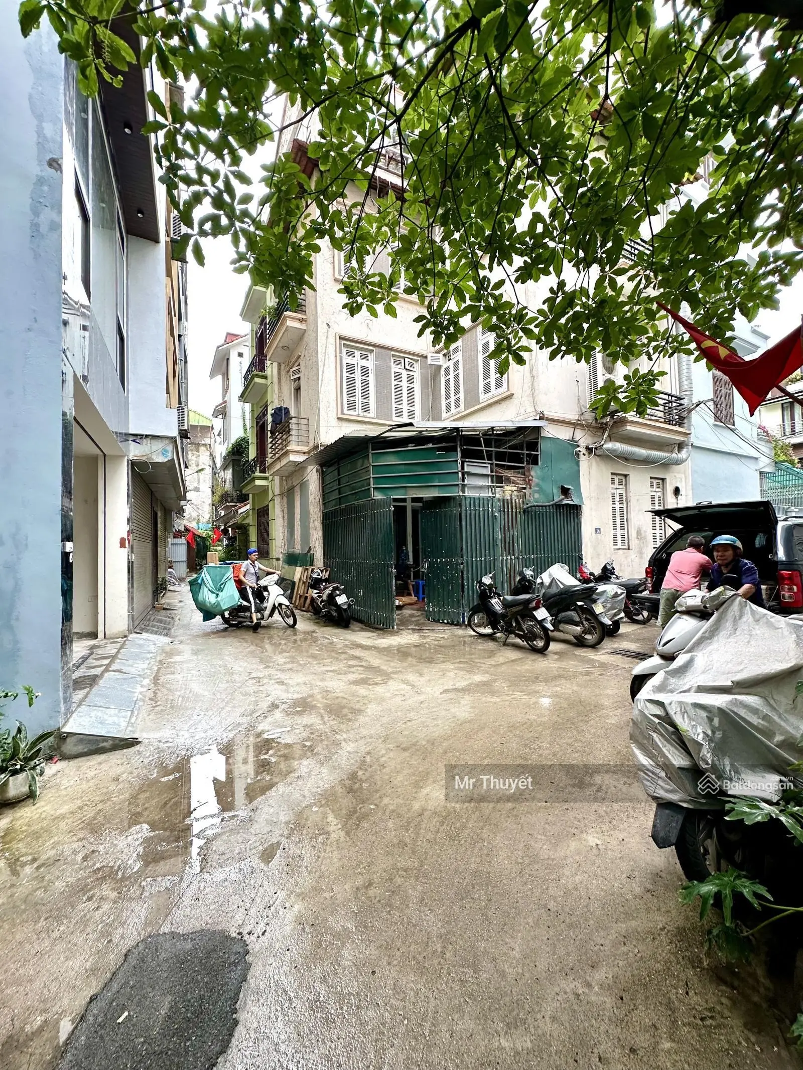 Cực hiếm-nhỉnh 15 tỷ-lâm du-bồ đề-long biên-8 tầng nở hậu-gara ô tô-thang máy-full nội thất