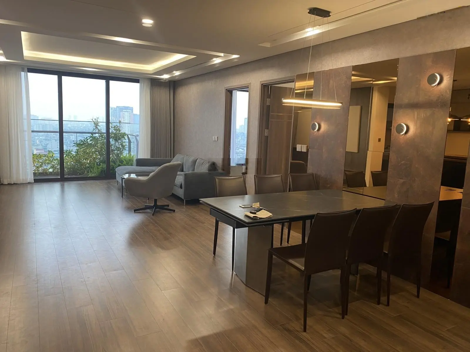 Giá Tốt vị trí Vàng Tại Trung Tâm, Bán căn hộ cao cấp Green Diamond Láng Hạ DT 92M2, 2PN, 2WC.